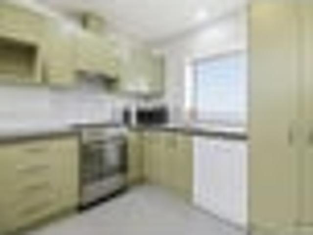 Victoria, 3 bedrooms, $750 pw