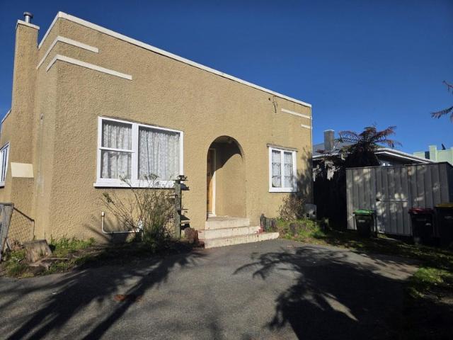 Victoria, 3 bedrooms