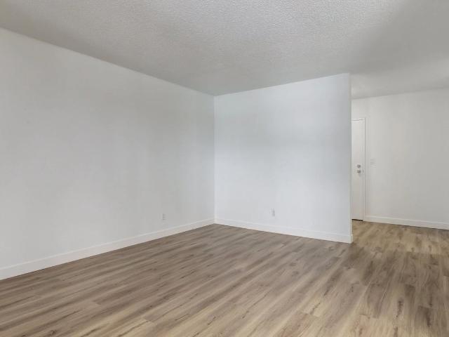 Victoria County 1 Bedroom Apartment for Rent at 8 Victoria Country Apartments, Edmonton, AB T5A 4K7 Overlanders