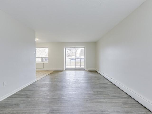 Victoria Park Tower and Imperial Tower Apartments 2 Bedroom Apartment for Rent at 6563 Imperial Towers, Niagara Falls, ON L2G 4N6 Corwin