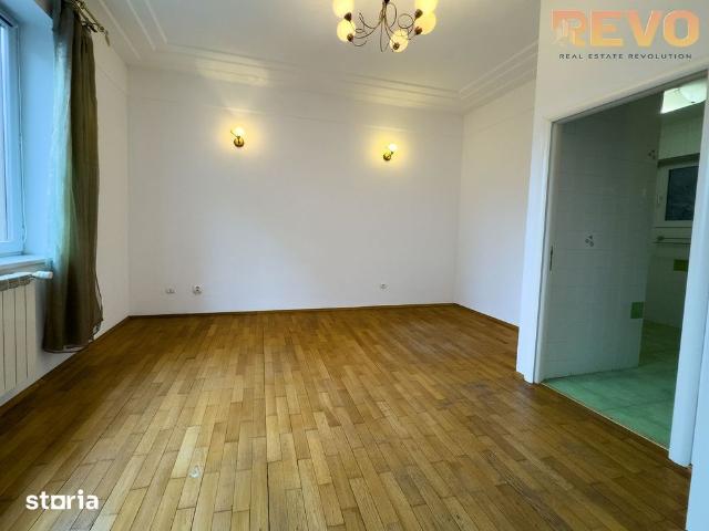 Victoriei Berzei |Vilă interbelică | 5 camere |190mp |Comision 0%