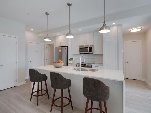 Vic on Fifth 3 Bedroom Apartment for Rent at 1124 5 Ave Nw, Calgary, AB T2N 0R6 Hillurst