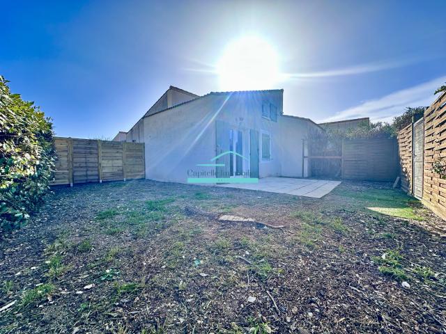 Vic la gardiole villa T3 beau jardin en angle