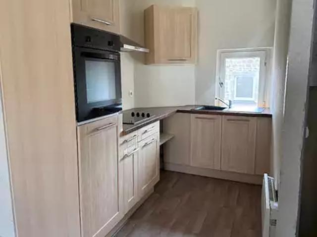Vic le Comte 63270 Location appartement 3 pièces t3