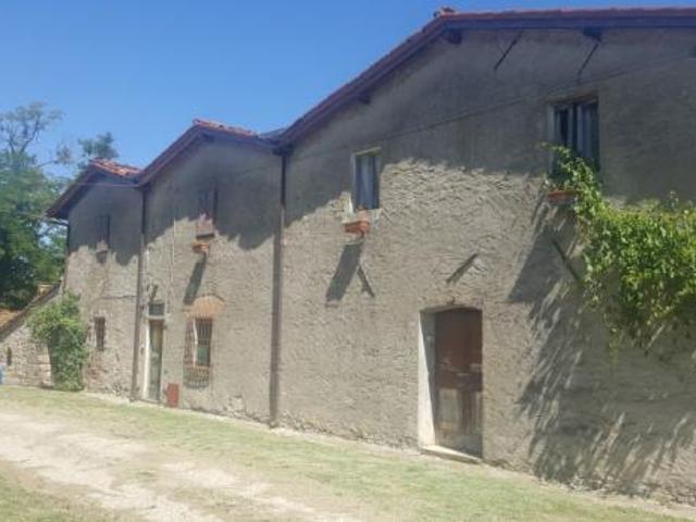 Vicchio complesso colonico 34 ha terreno