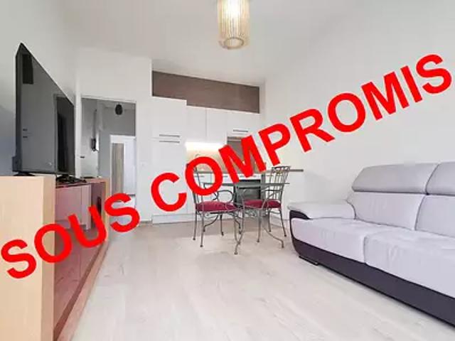 Vichy 03200 Achat / Vente appartement 2 pièces t2 au dernier étage terrasse
