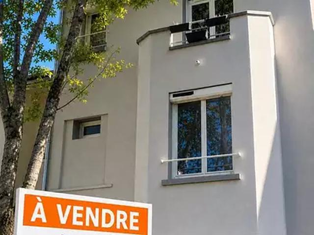 Vichy 03200 Achat / Vente maison 5 pièces t5 terrasse cave