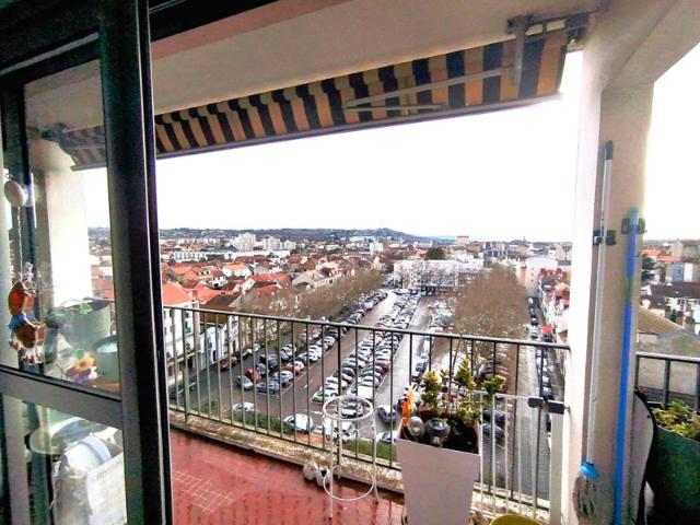 VICHY CENTRE VILLE, COQUET T3 RENOVE PROCHE MARCHE COUVERT