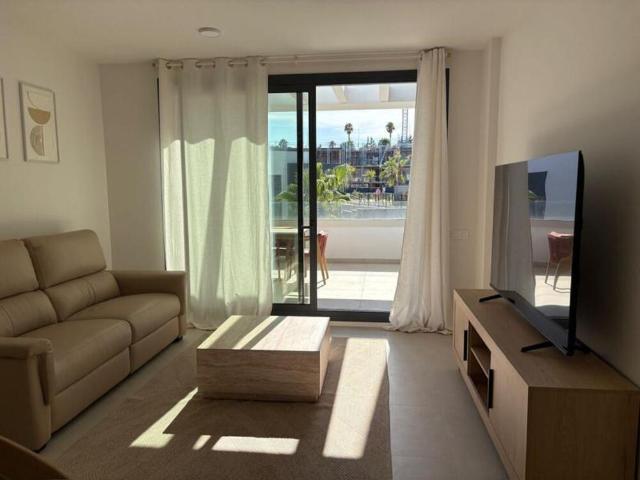 Vida Contemporánea en Vanian Gardens: Elegante Apartamento de 2 Dormitorios con Amenidades Premium