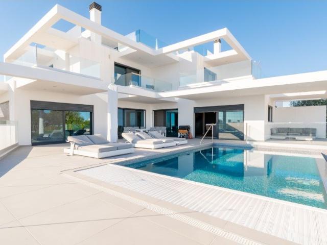 Vida Costeira Sofisticada em Tavira Moradia de Luxo de Sei. 0m² Tavira Santiago