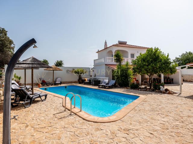 Vida tranquila no campo T2+2 com piscina e anexo em Lentiscais, Alte