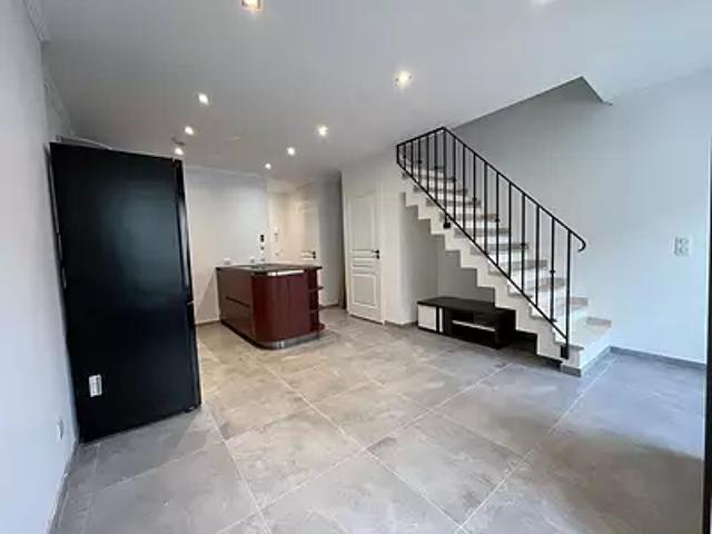 Vidauban 83550 Achat / Vente appartement 3 pièces t3 au dernier étage cave