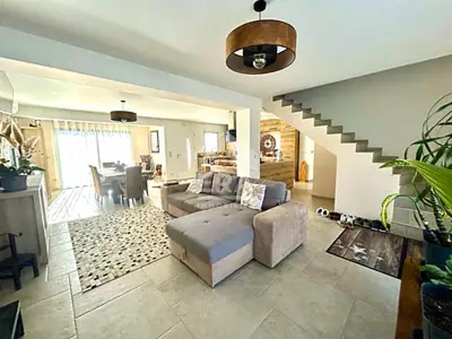 Vidauban 83550 Achat / Vente maison 7 pièces t7
