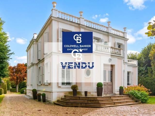 Vidéo disponible sur l'onglet 360° Demeure de prestige Vésinet Sud