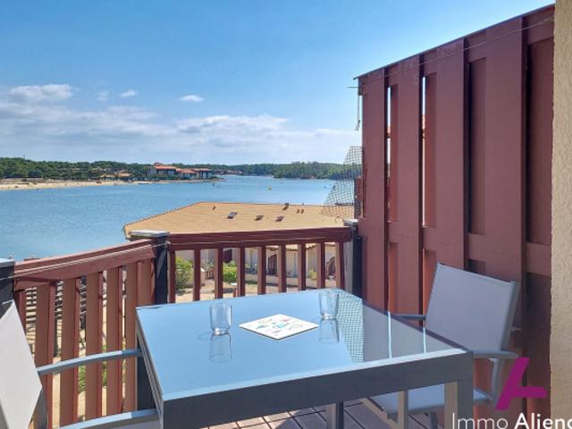 VIEUX BOUCAU DEUX PIECES EN DUPLEX VUE LAC