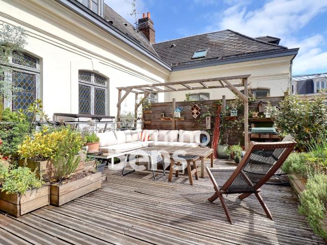 VIEUX LILLE T4 CHARME ET CARACTERE AVEC TERRASSE ET PARKING
