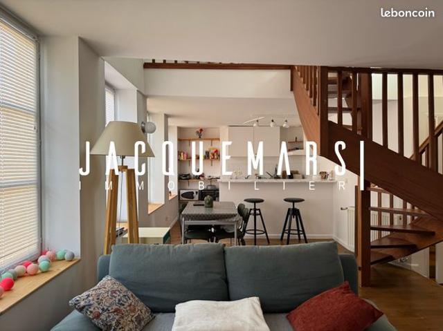 Vieux Lille Joli T2 bis rénoé en dernier étage