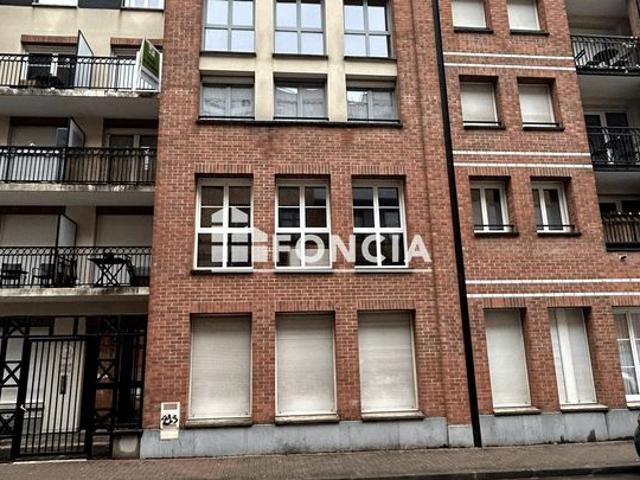 Vieux Lille, rue Maracci: beau type 2