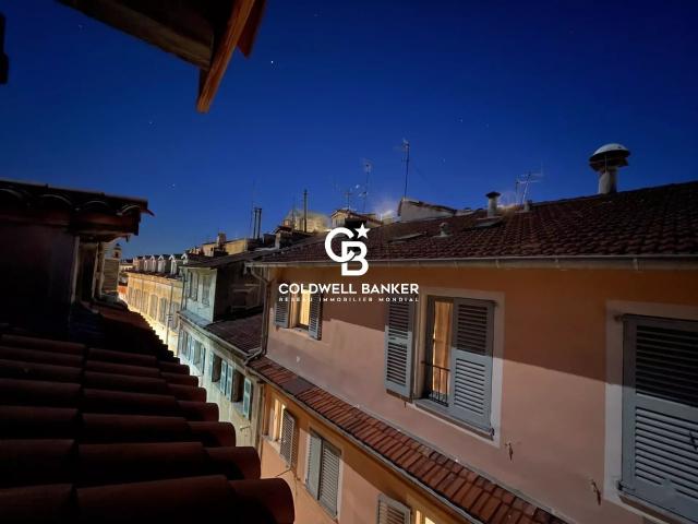 Vieux Nice dernier étage lumineux et calme 29m² Nice