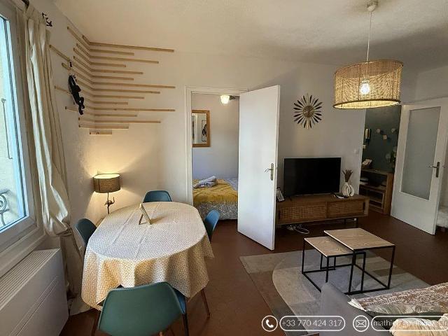 Vieux Nice Place Rossetti 2 pièces 38m² Dernier étage. 37m² Nice