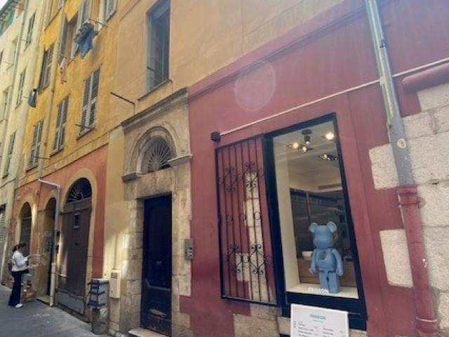 VIEUX NICE / PLACE ROSSETTI 8 rue Colonna d'Istria