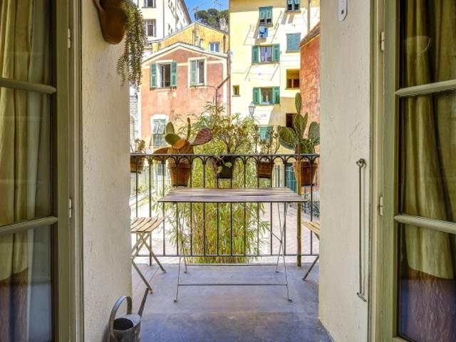 VIEUX NICE SUPERBE 3 PIÈCES AVEC BALCON