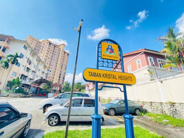 VIEW CANTIK Apartment Kristal Height Taman Sri Gombak Gombak
