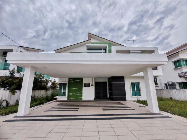 VIEW LAKE Two Storey Bungalow At Lakeville Seri Iskandar