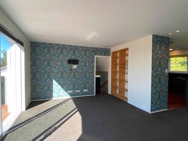 Views, Versatility & Value in Titirangi