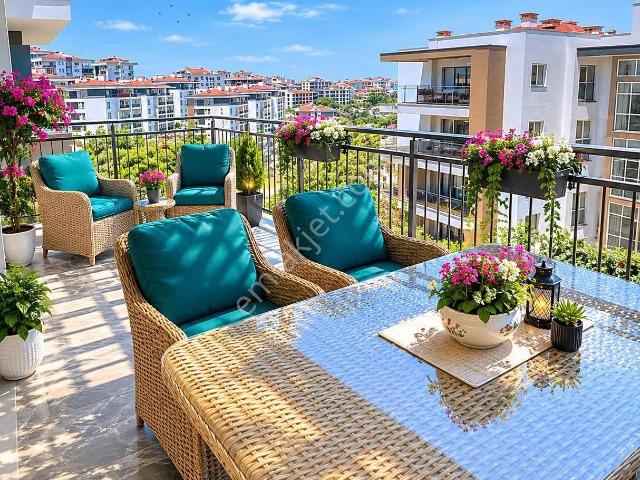 Views Emlak'tan Kuşadasında 3+1 135 M2 Net Kapalı Mutfak Arakat