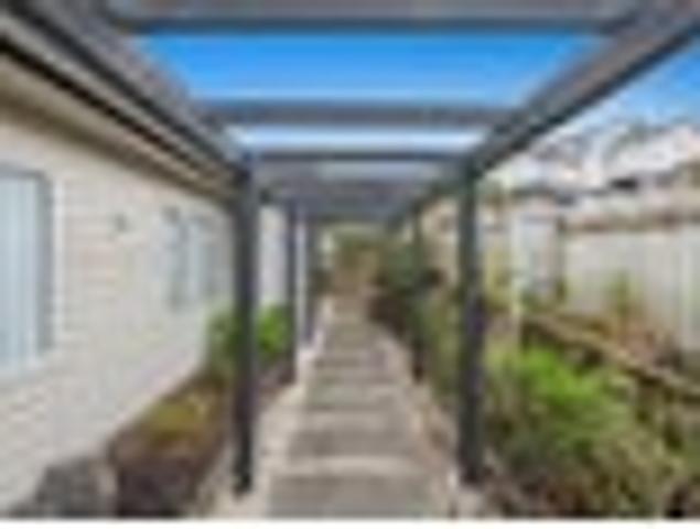 Views, Space & Flexibility Motivated Vendors!