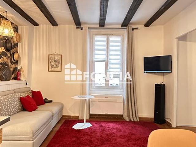 Vieil antibes, t2, refait a neuf, beaucoup de charmes