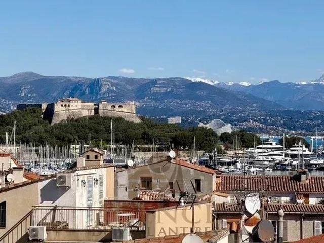 Vieil Antibes 3P Terrasse plein Sud 75m² Antibes