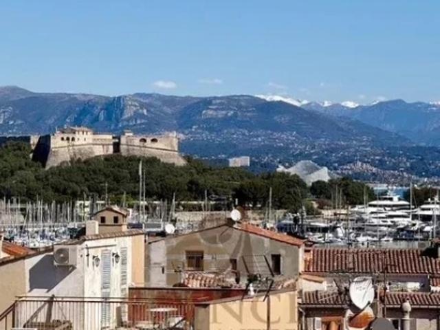 VIEIL ANTIBES 3P Terrasse plein Sud