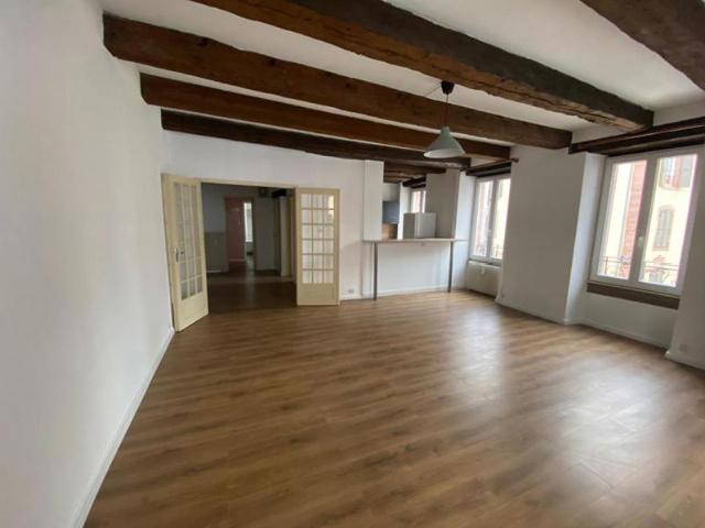 Vieille ville, Charmant appartement T3 de 63M2