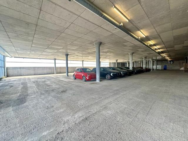 Viel Fläche, viele Möglichkeiten Ihr neuer Standort wartet!