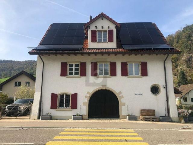 VIEL PLATZ MIT CHARME MÖBLIERT