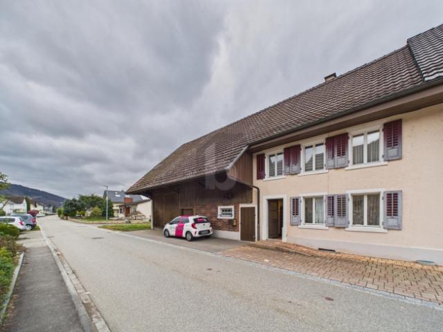 VIEL PLATZ MIT SCHEUNE UND GROSSEM GARTEN!