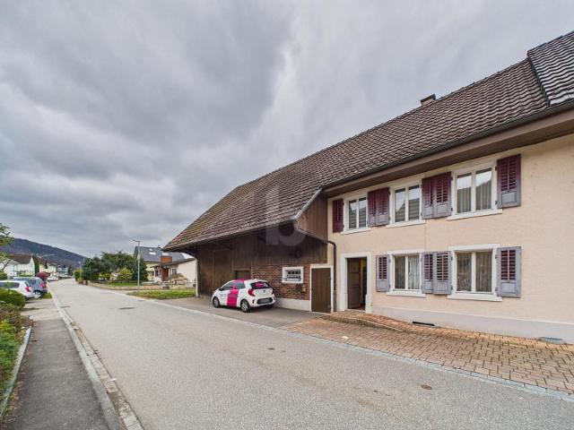 VIEL PLATZ MIT SCHEUNE UND GROSSEM GARTEN