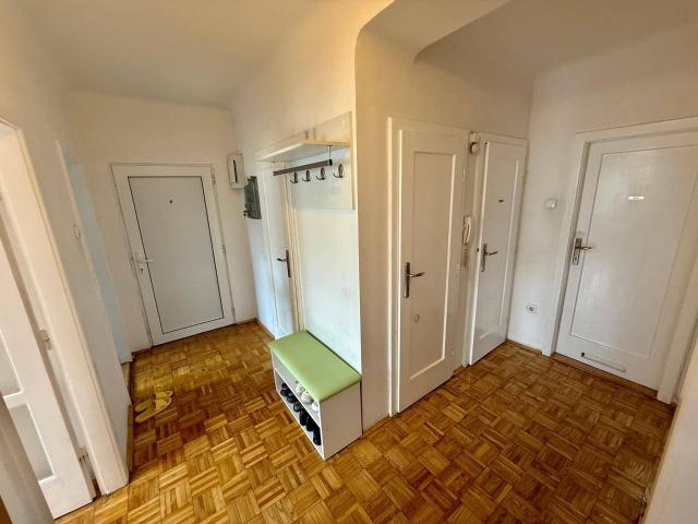 Viel Platz & beste Anbindung: 4 Zimmer Wohnung mit Balkon in Wien Margareten