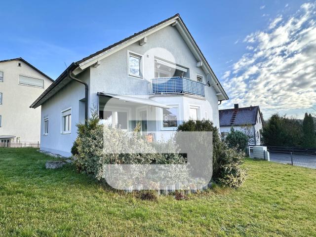 Viel Platz drinnen und draußen inklusive Kapitalanlage! Zweifamilienhaus in Burglengenfeld