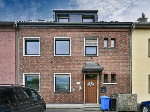 Viel Platz für Familie: Haus mit Garten, Charme und Potenzial!