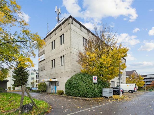 Viel Platz für Ihre Ideen  293 m² lichtdurchflutete Gewerbefläche in Top Lag