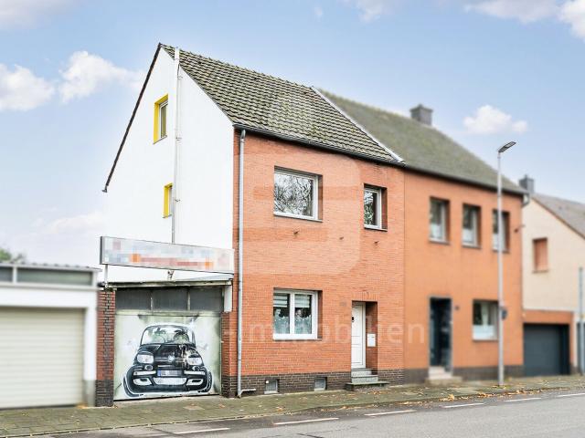 Viel Platz für Ihre Wohnträume Einfamilienhaus mit Einliegerbereich auf über 1.000 m² Grundstück!