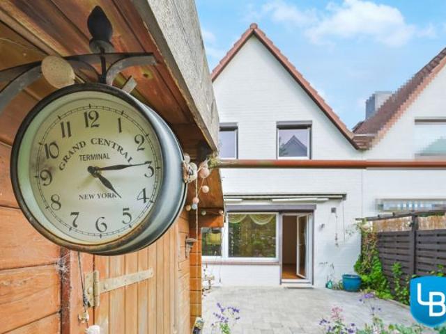 Viel Platz gesucht? Reihenhaus am Rande von Raisdorf freut sich auf Sie