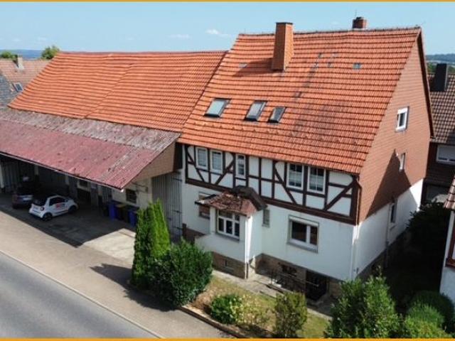 VIEL PLATZ, LAGER UND KLEINER GARTEN! KEINE KÄUFERPROVISION!