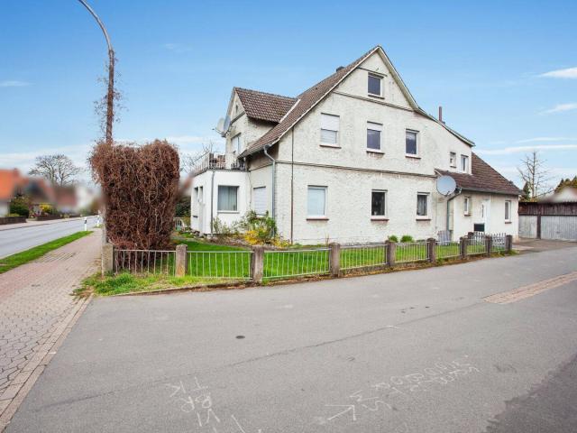 Viel Platz, viele Möglichkeiten. Großzügiges Zweifamilienhaus mit Einliegerwohnung in Lübbecke