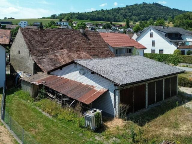 Vielfältige Möglichkeiten auf grosszügigem Grundstück