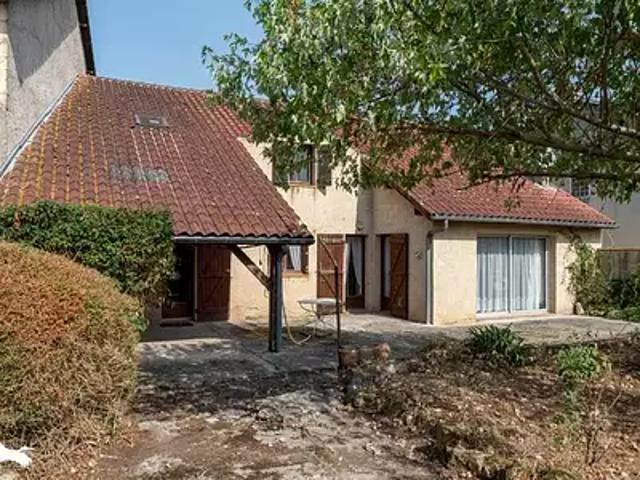 Viella 32400 Achat / Vente maison 4 pièces t4 au dernier étage parking