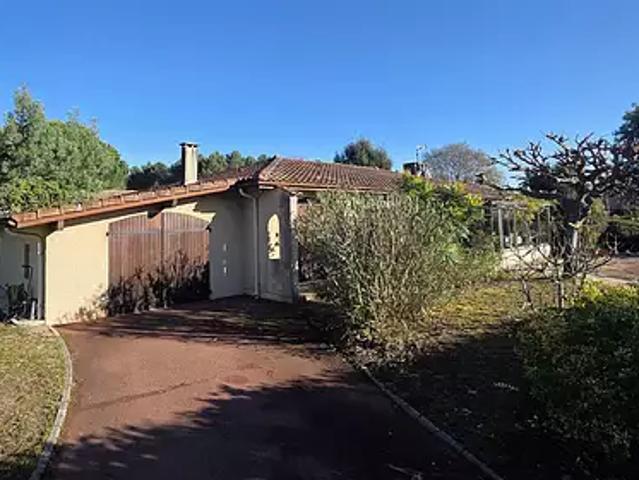 Vielle Saint Girons 40560 Achat / Vente maison 5 pièces t5 au dernier étage cave